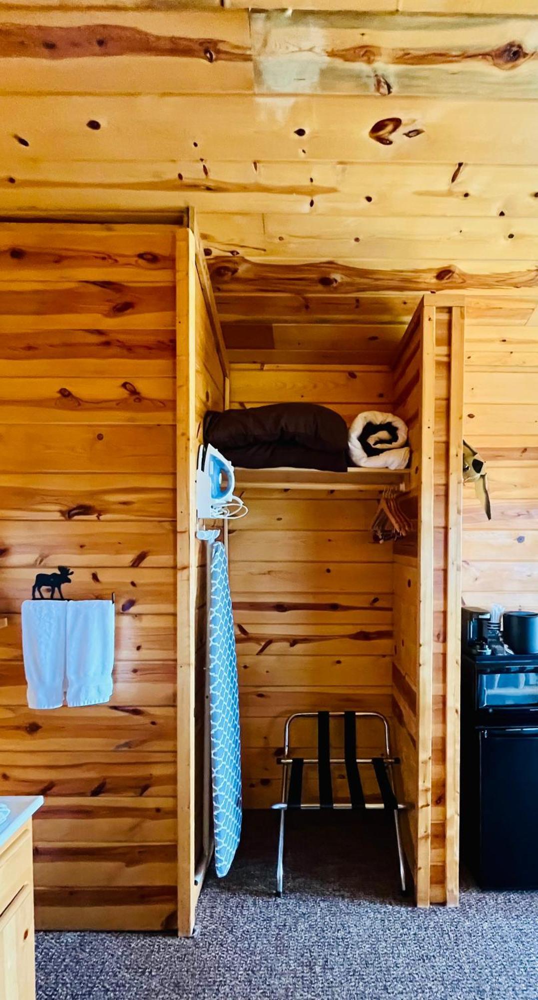 Badlands Frontier Cabins Wall Exteriér fotografie