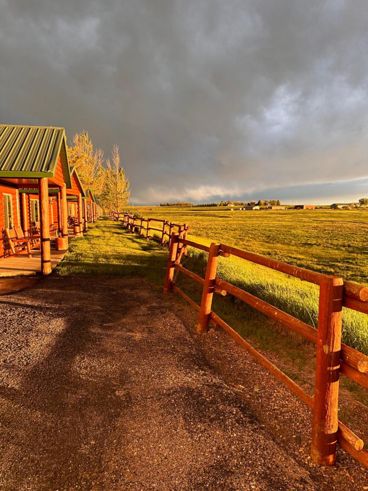 Badlands Frontier Cabins Wall Exteriér fotografie